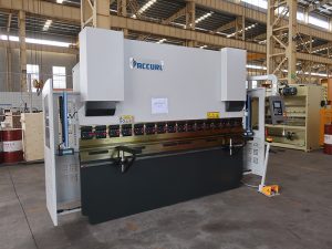 peiriant plygu hydrolig Echel 3 CNC yn pwyso breciau i malaysia