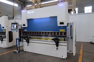 pwyswch y breciau gyda 3 silindr